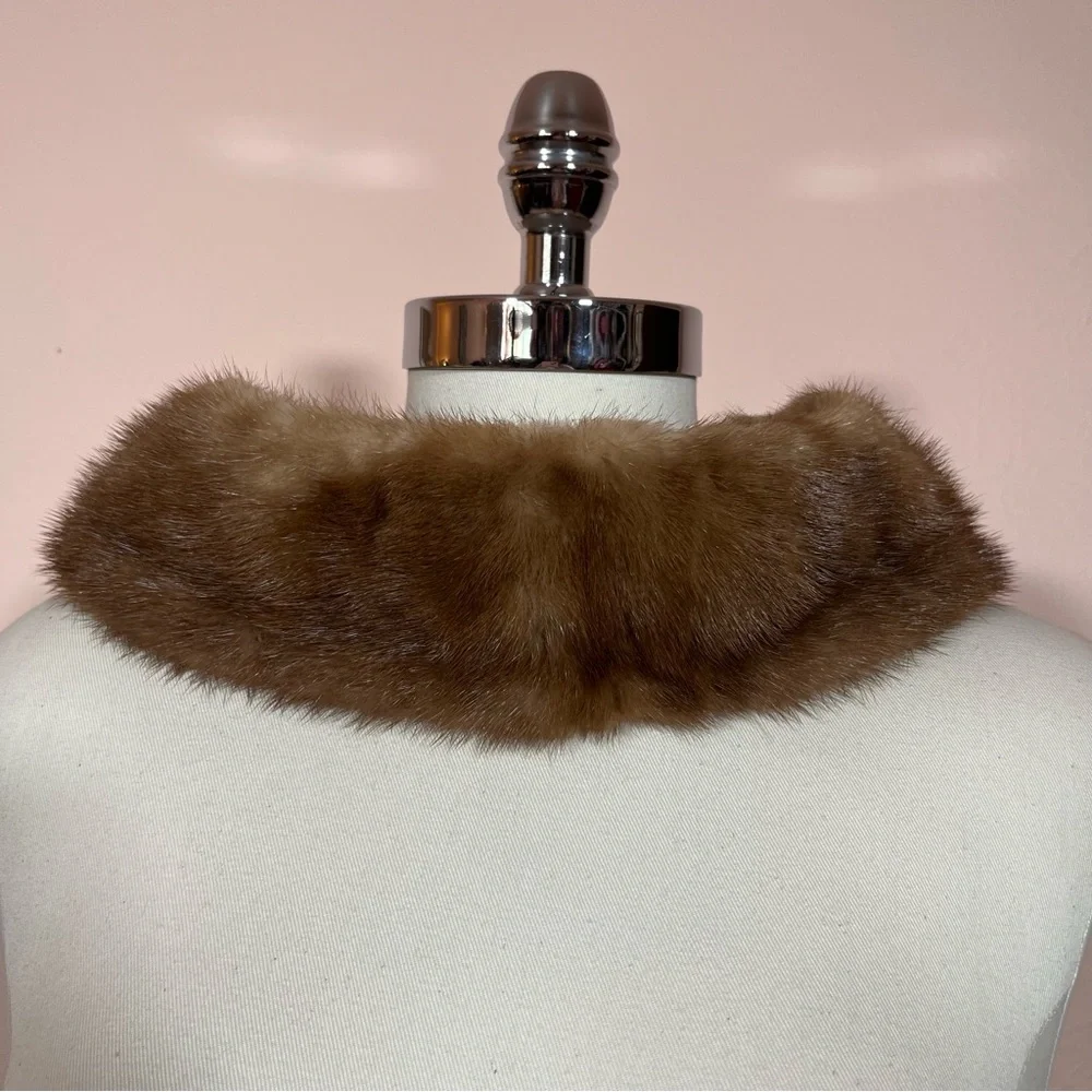 Vintage 1940 50 Retro art deco Boat neck Mobwife Real Minx Fur Brown wide Collar